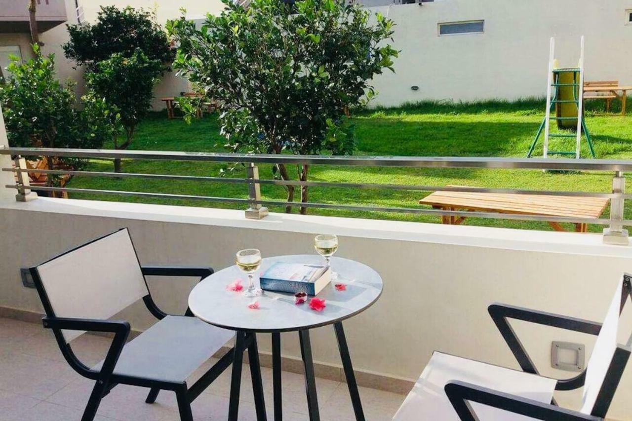 New Luxury Apartments In Плакиас Екстериор снимка