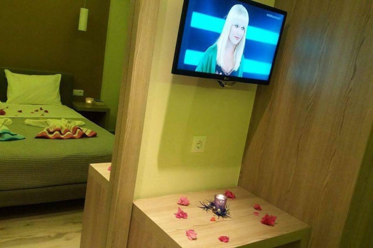 New Luxury Apartments In Плакиас Екстериор снимка
